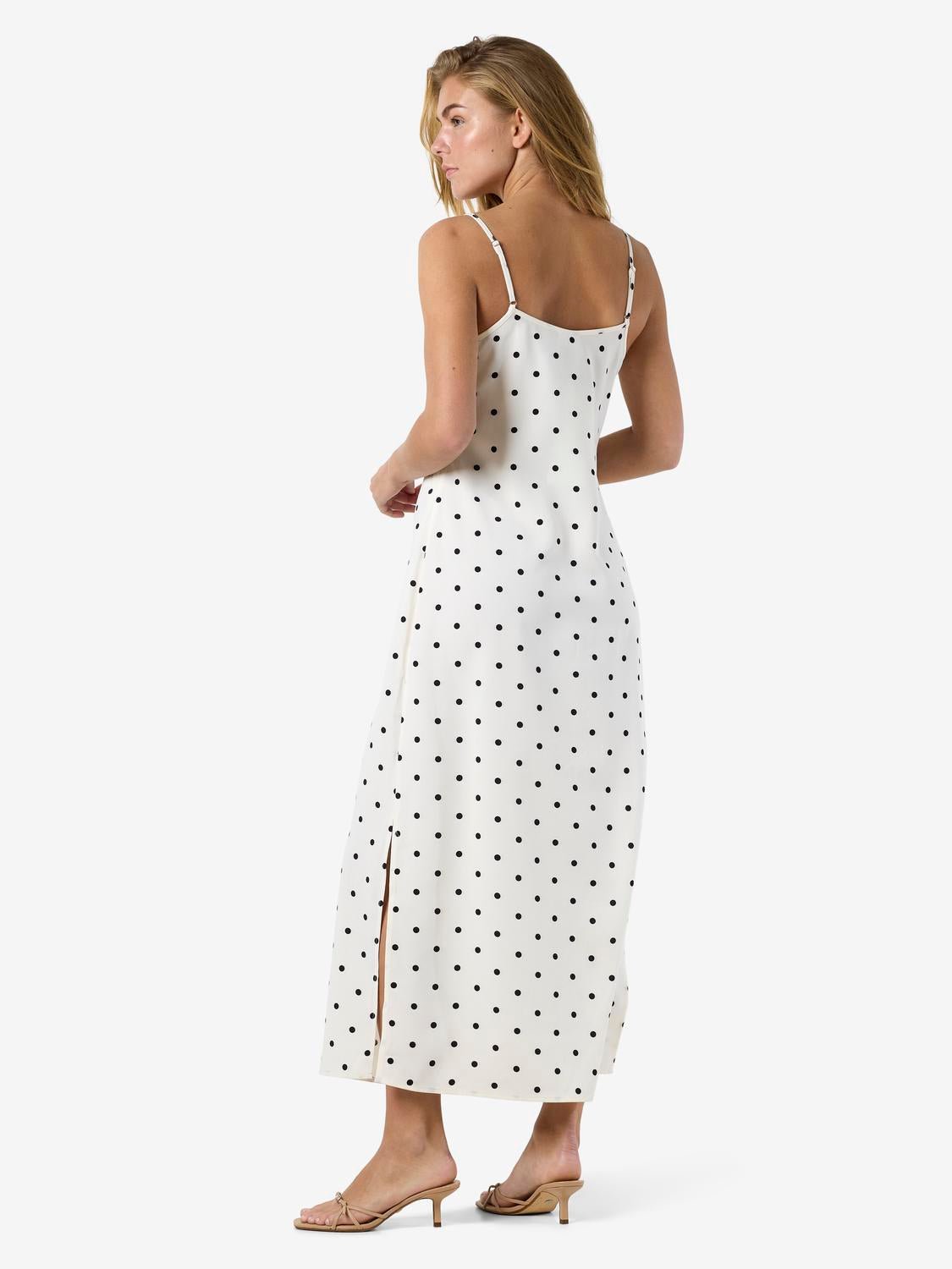 NMSOPHIE Long Dress - Cloud Dancer - VERO MODA & VILA Bergvik